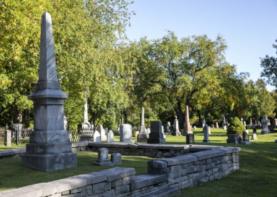 À la découverte de St-James, le plus ancien cimetière européen de la région de la capitale
